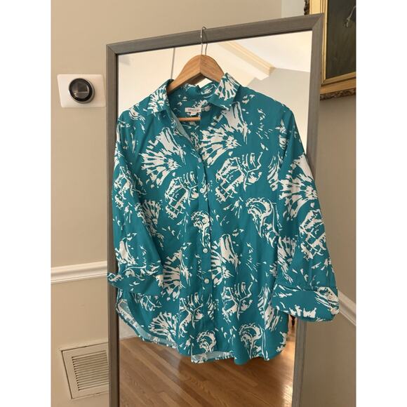 Chicos Women's Blouse Top Button Up Shirt Green White Sea Shell Print Size 1 - Picture 1 of 4
